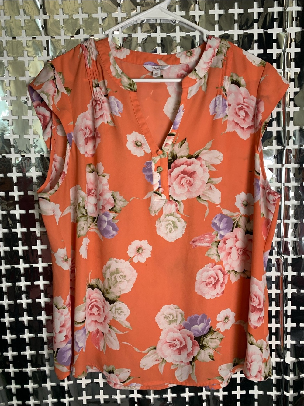 Candie's Coral Floral Split V-Neck Cap Sleeve Top